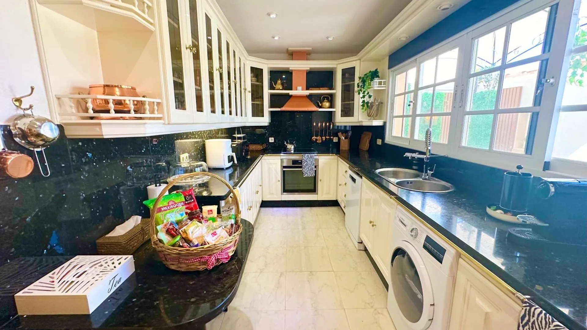 Villa Casacara Marbella Beachside Costabella -Spain