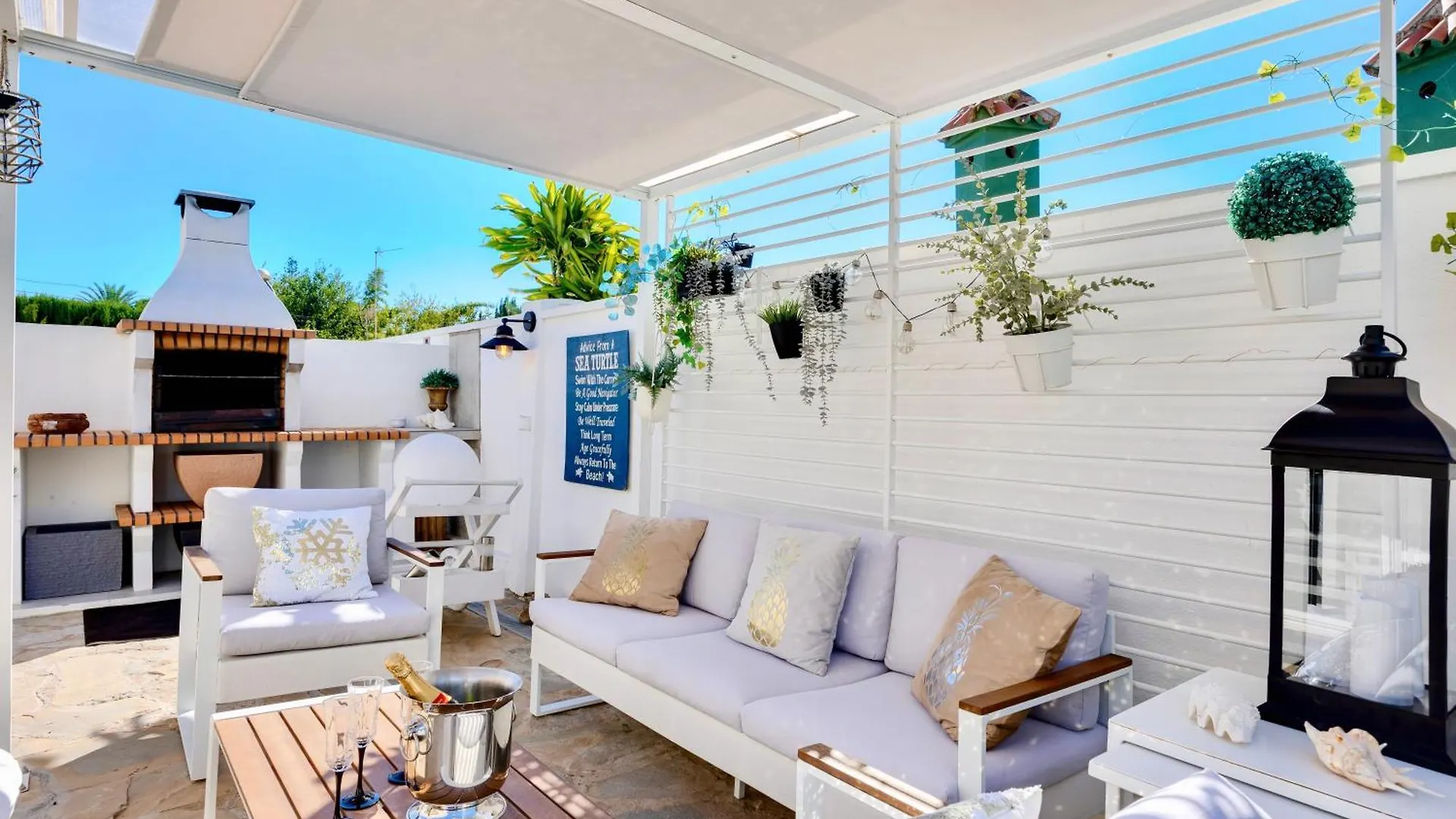 Villa Casacara Marbella Beachside Costabella -Spain 0*,  Spain
