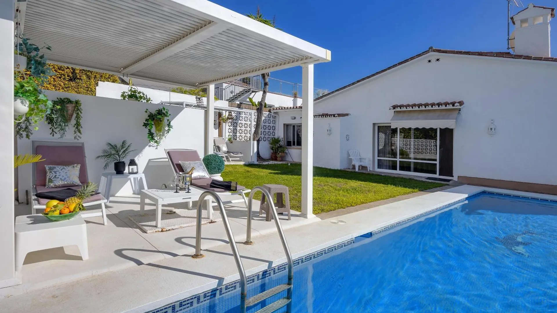 Villa Casacara Marbella Beachside Costabella -Spain