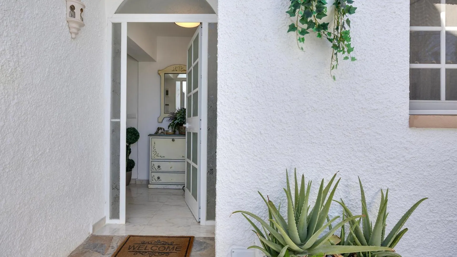 Villa Casacara Marbella Beachside Costabella -Spain