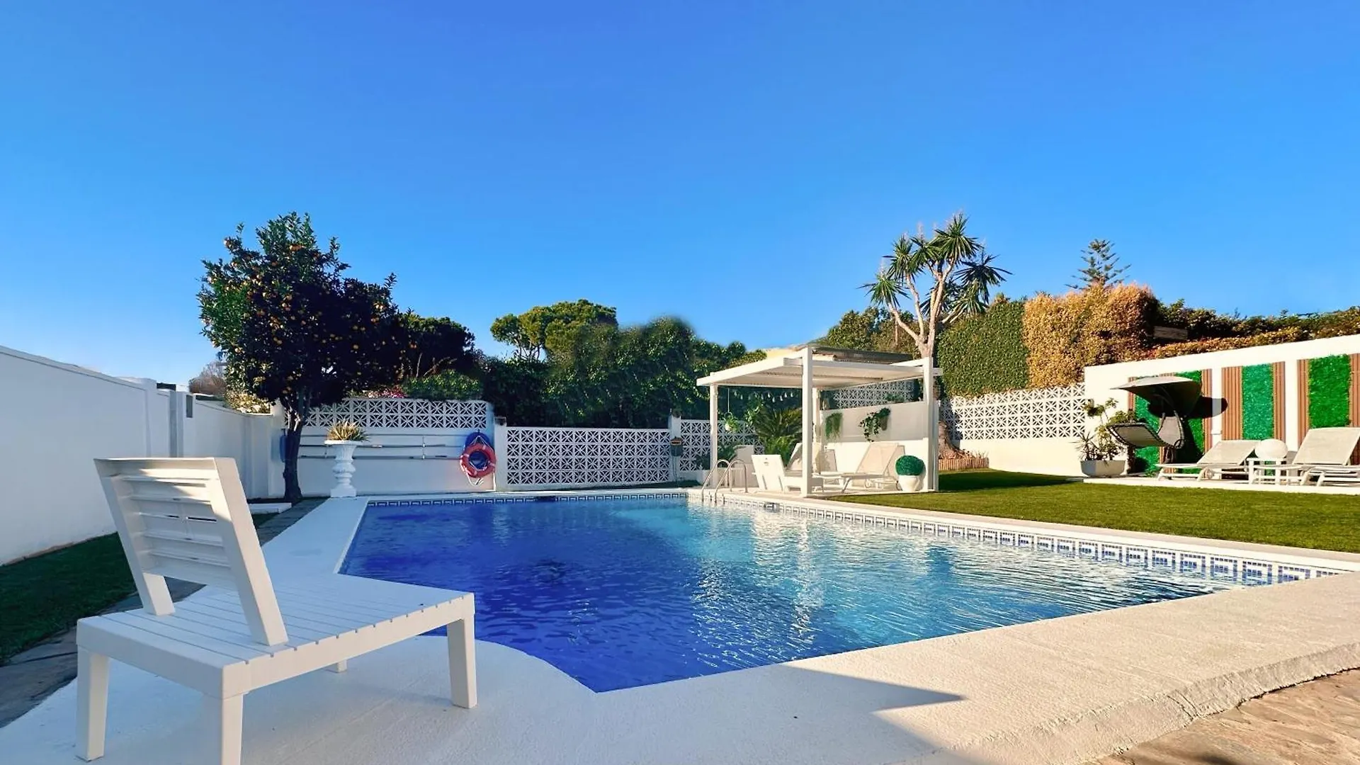 Villa Casacara Marbella Beachside Costabella -Spain 0*,