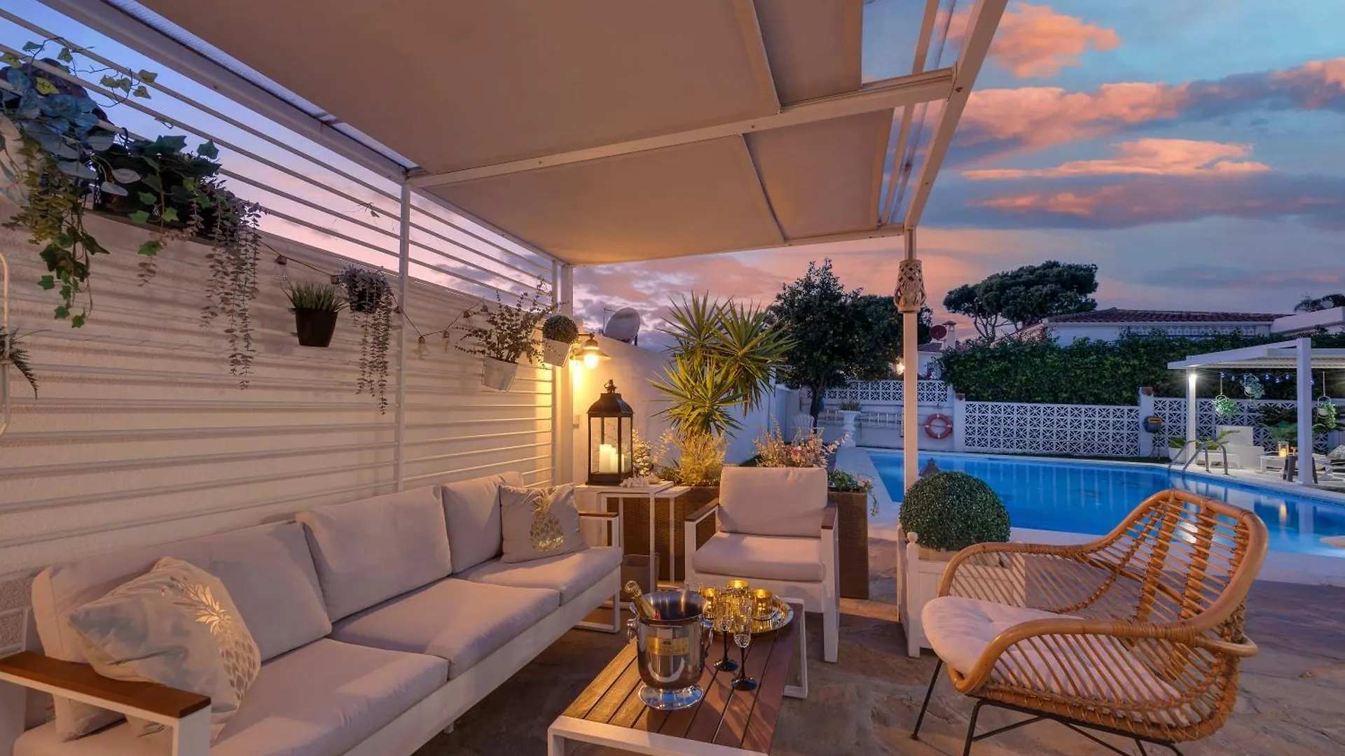 Villa Casacara Marbella Beachside Costabella -Spain